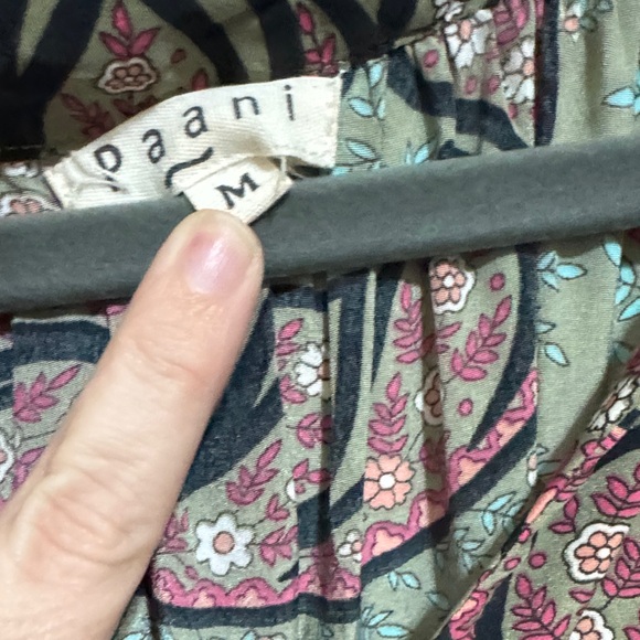 Elegant Paisley Maxi Dress in Green - Picture 2 of 2